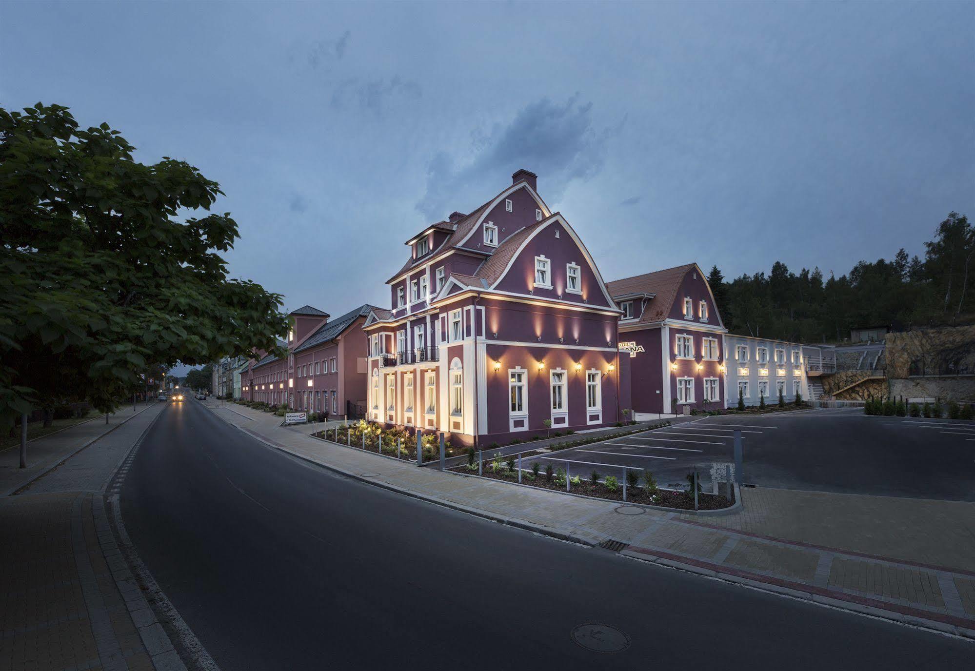 Hotel Dvorana Karlsbad Exteriör bild