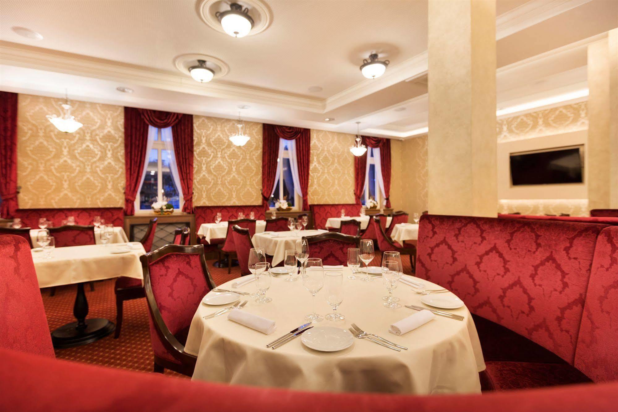 Hotel Dvorana Karlsbad Exteriör bild