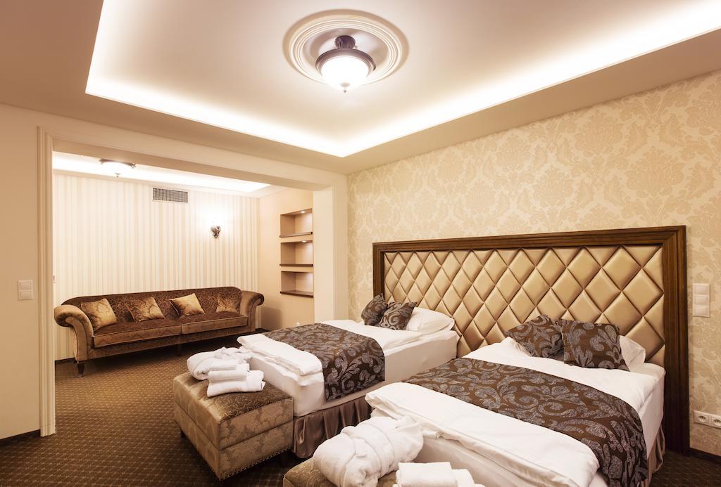 Hotel Dvorana Karlsbad Rum bild